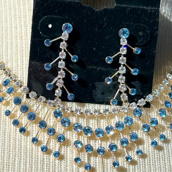2 PIECE BLUE RHINESTONE AND CLEAR SET SM BLUE DROPS WITH CLEAR /SILVER - Picture 16 of 16